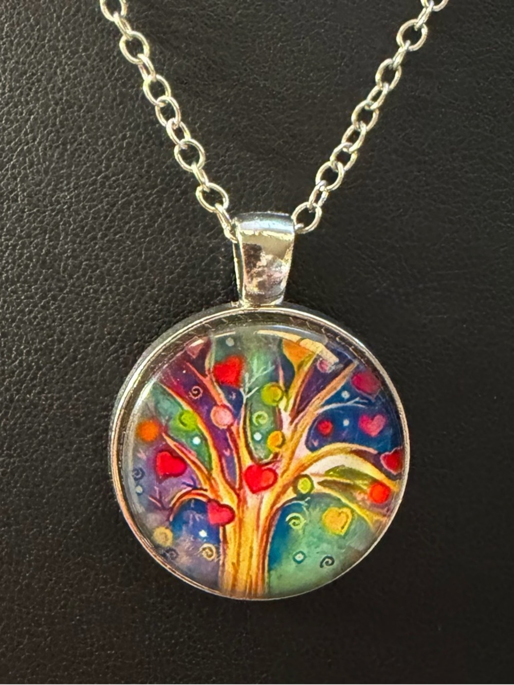 Rainbow Colored Tree of Life Pendant Necklace 🌈🪾🌳